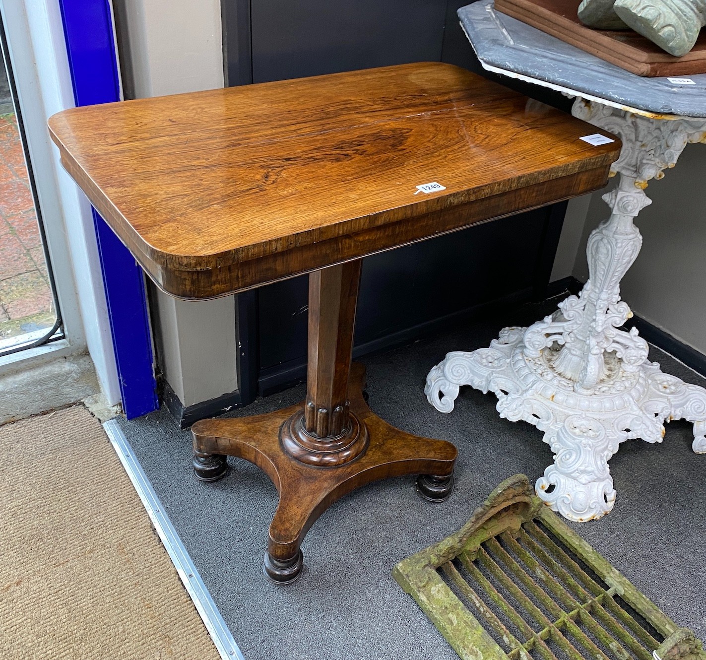 An early Victorian rosewood rectangular centre table, width 72cm, depth 45cm, height 72cm
